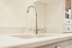 Kitchen- click for photo gallery